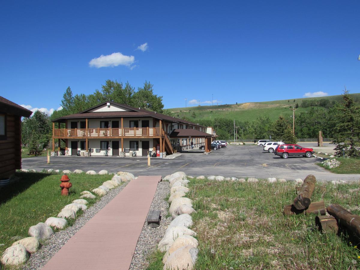 Beartooth Hideaway Inn & Cabins - thumb 6