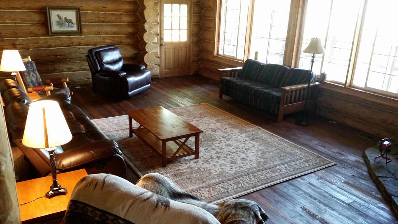 John's Cabin - thumb 2