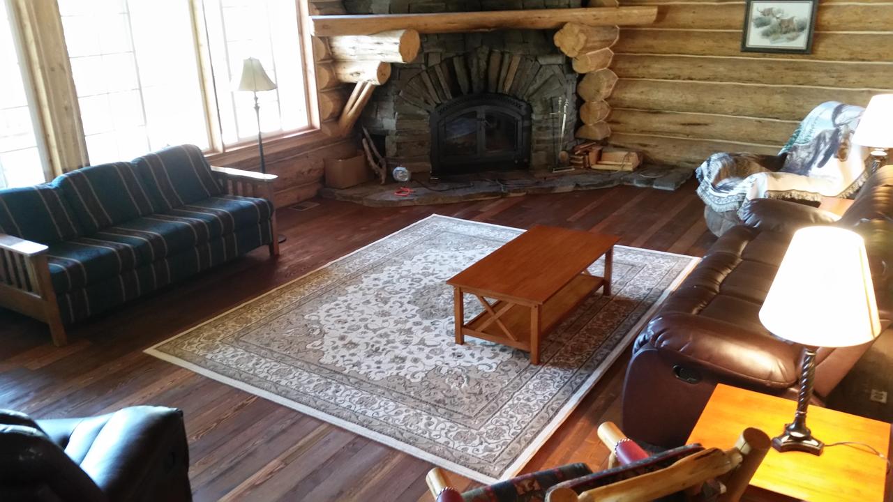 John's Cabin - thumb 3