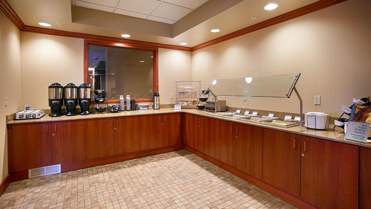 Best Western Golden Prairie Inn And Suites - thumb 16