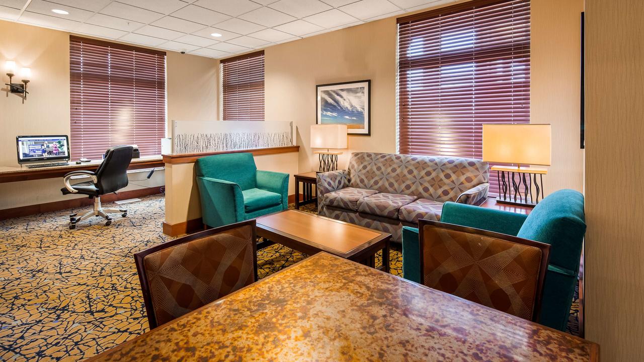 Best Western Golden Prairie Inn And Suites - thumb 4