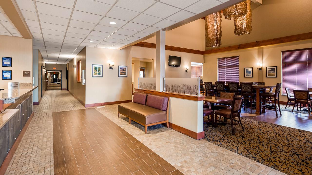 Best Western Golden Prairie Inn And Suites - thumb 6