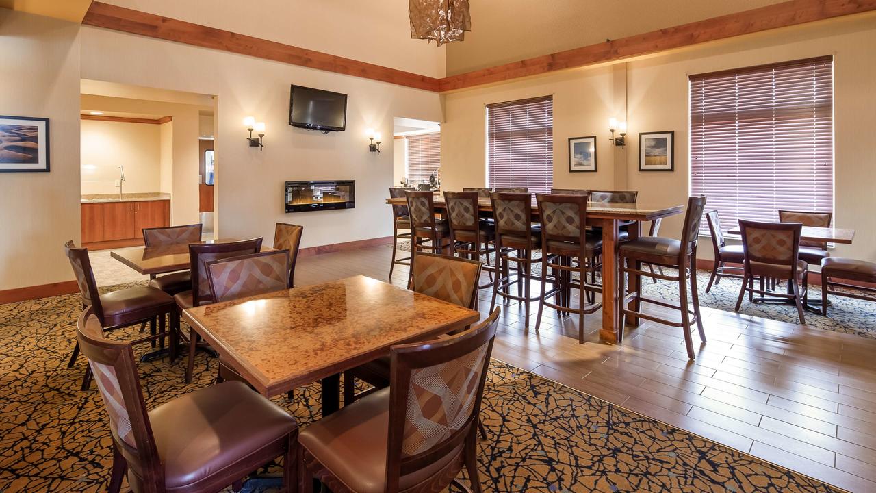 Best Western Golden Prairie Inn And Suites - thumb 2