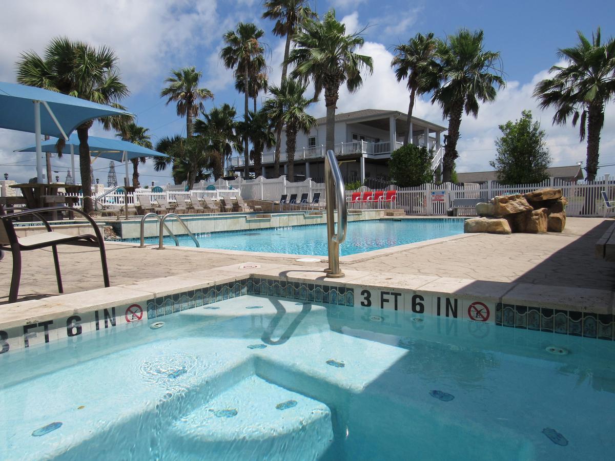 Tropic Island Resort - thumb 29