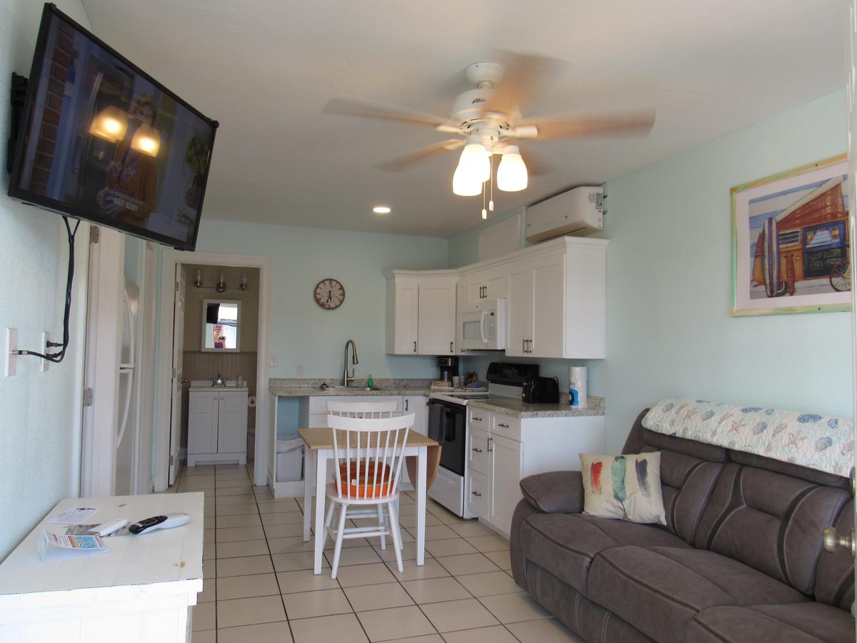 Tropic Island Resort - thumb 3