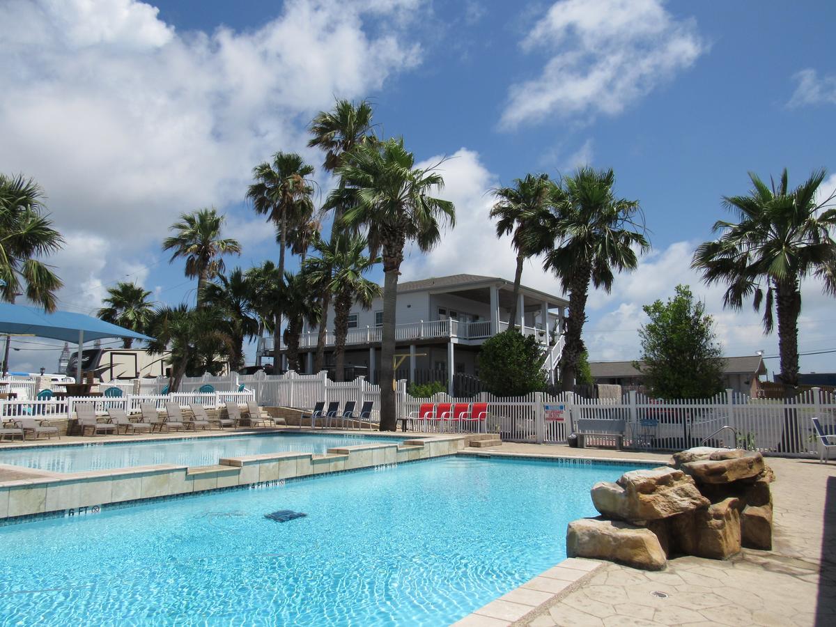 Tropic Island Resort - thumb 30