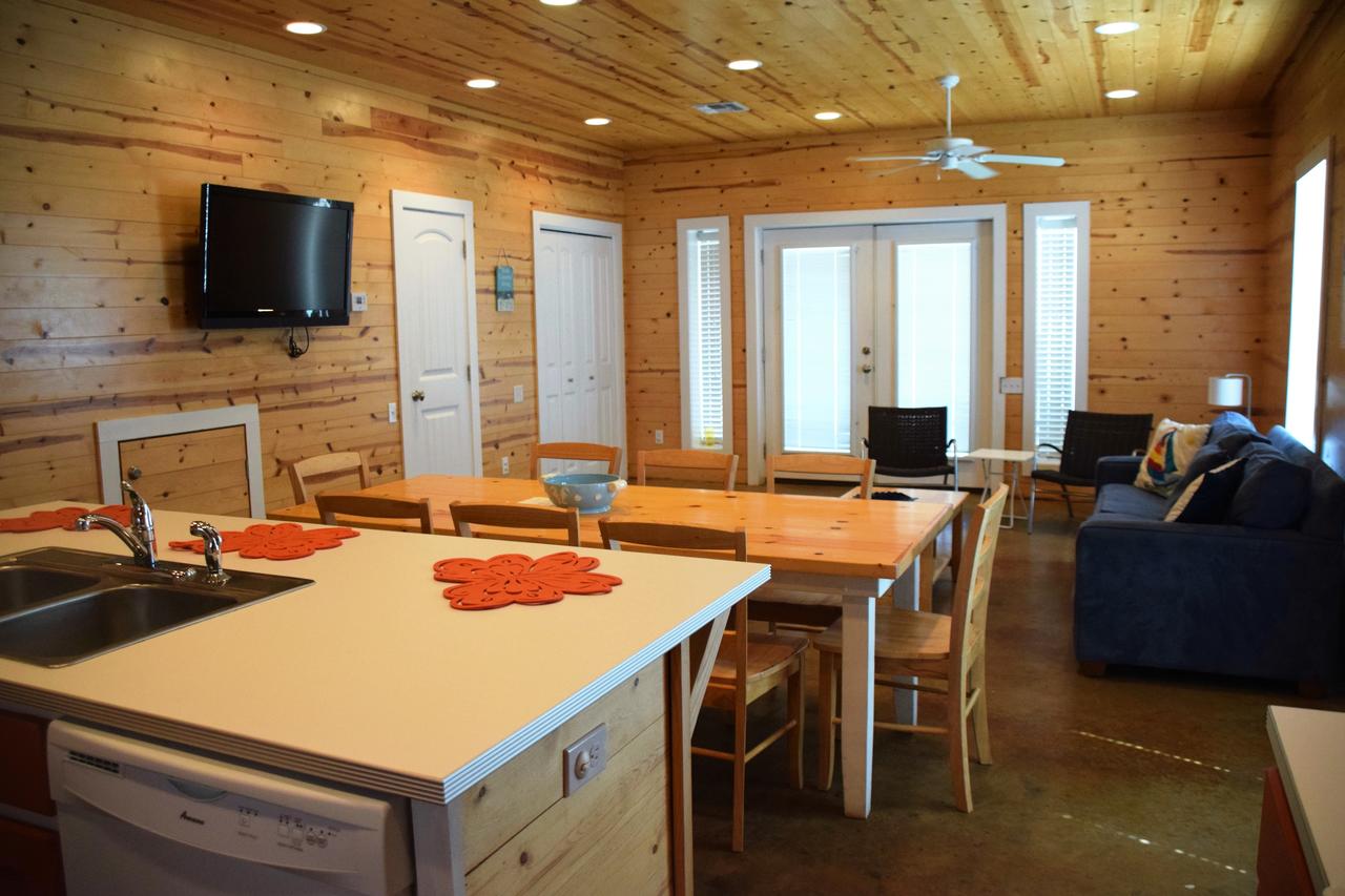 The Commons 101 - Three Bedroom Townhome - thumb 5