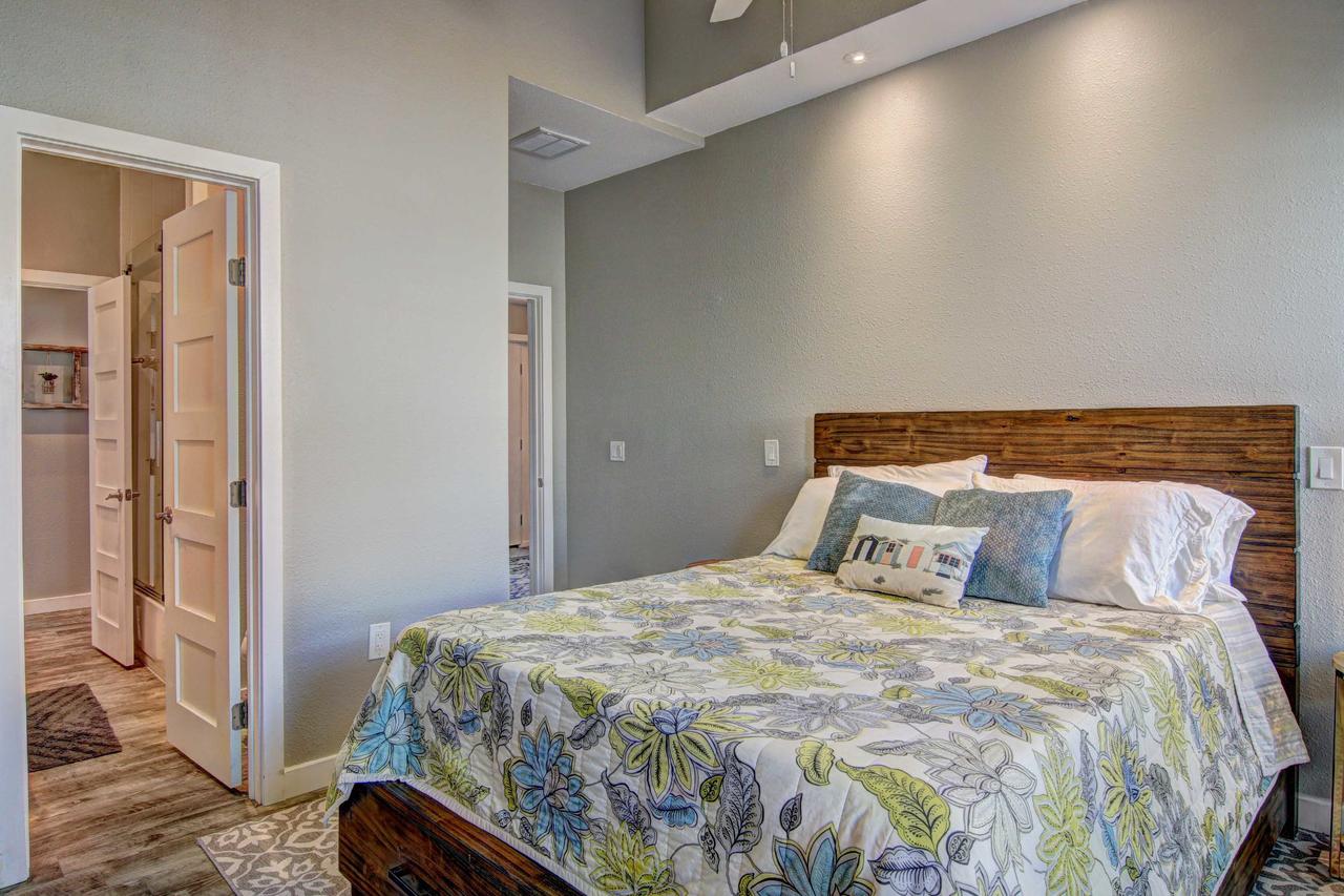 Walk To Beach From Outstanding Classic Residence - thumb 18