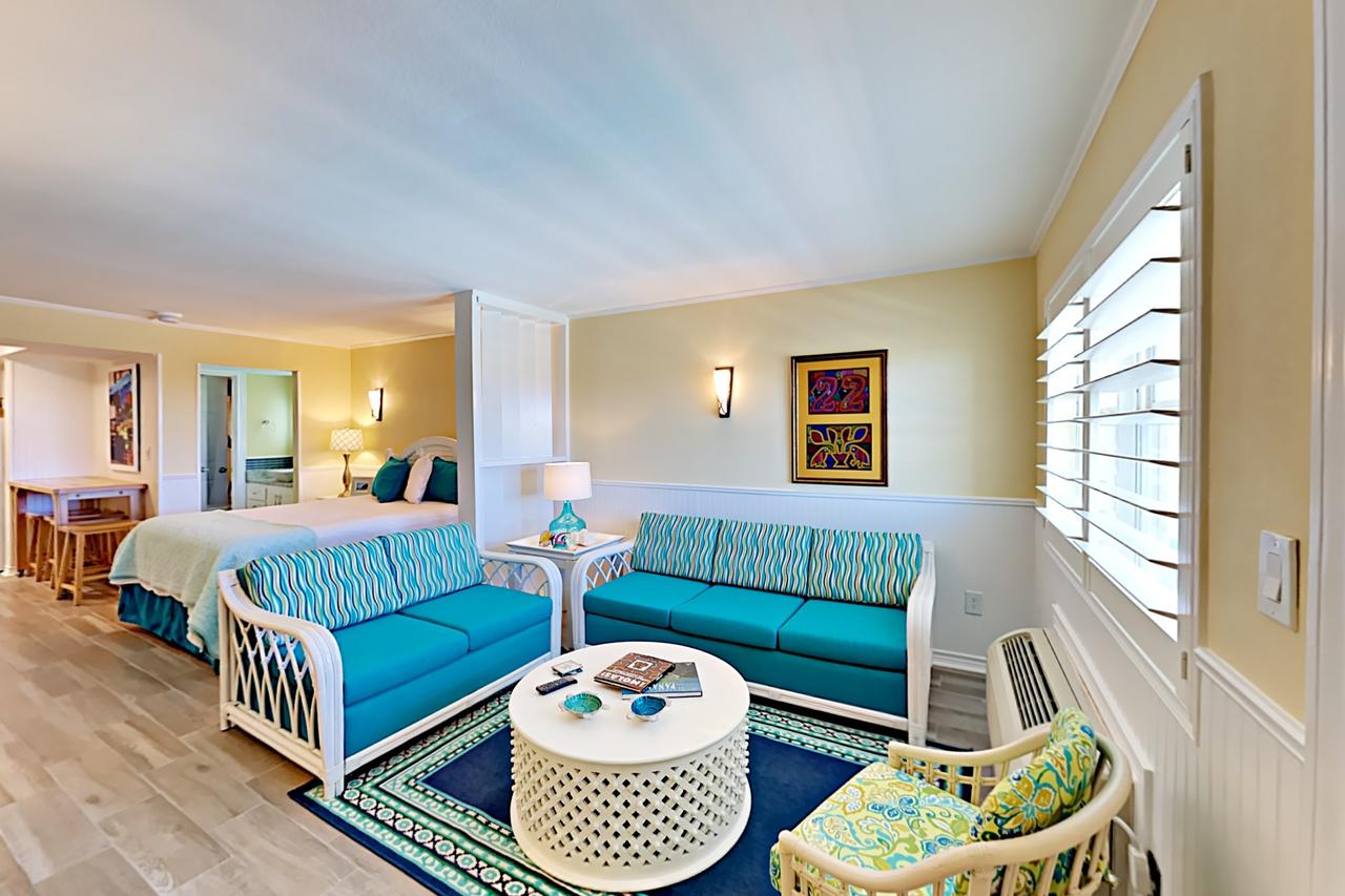 122 Sea Breeze - Sutdio Condo - thumb 0