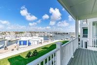 200 Piper Blvd Townhouse Tourism Bookings