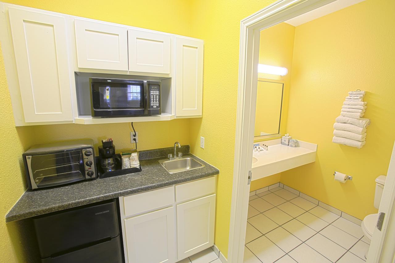 Plantation Suites And Conference Center - thumb 18