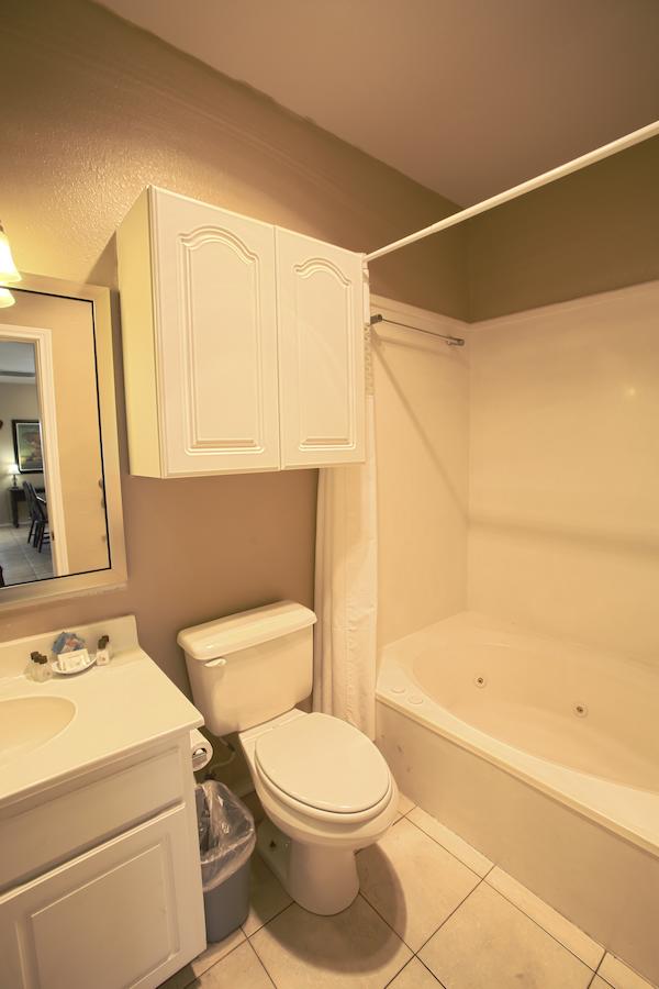 Plantation Suites And Conference Center - thumb 36