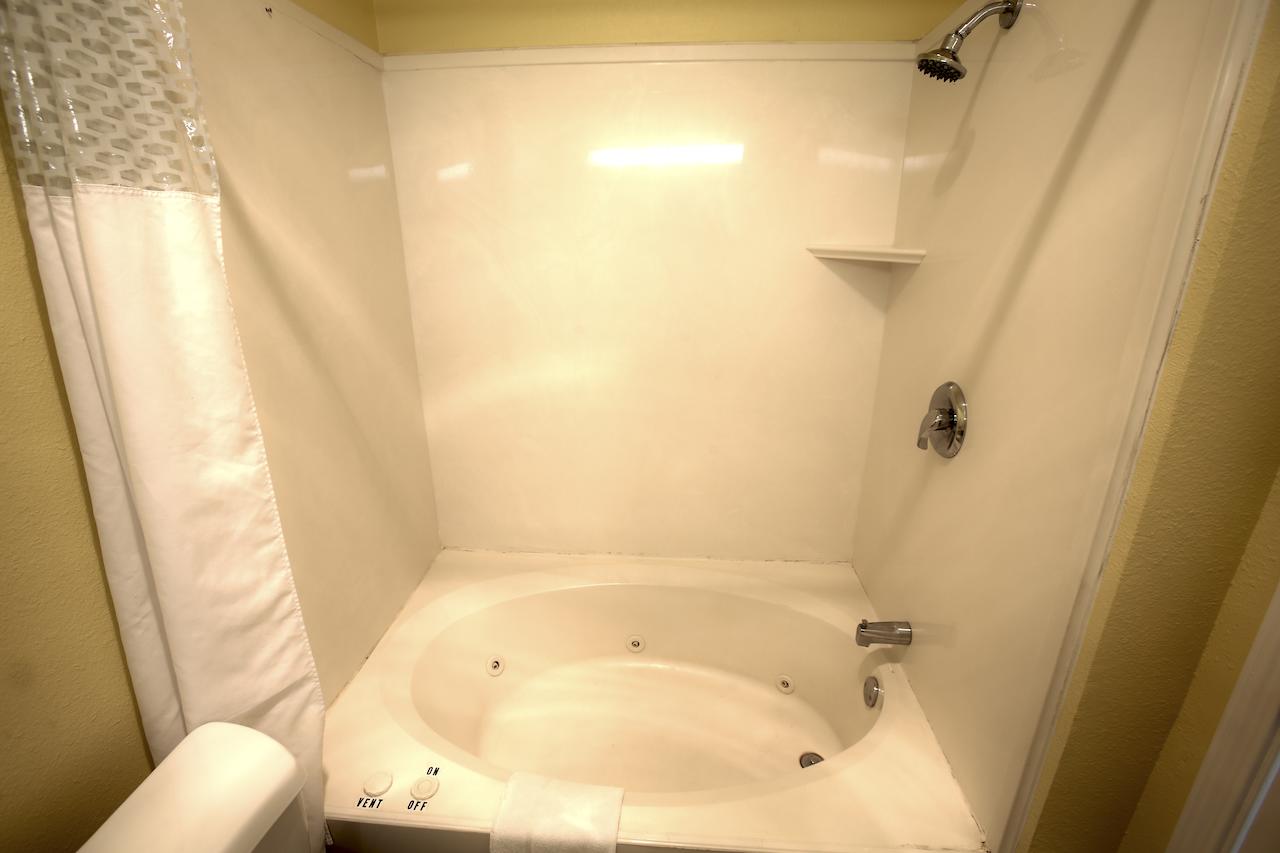 Plantation Suites And Conference Center - thumb 10