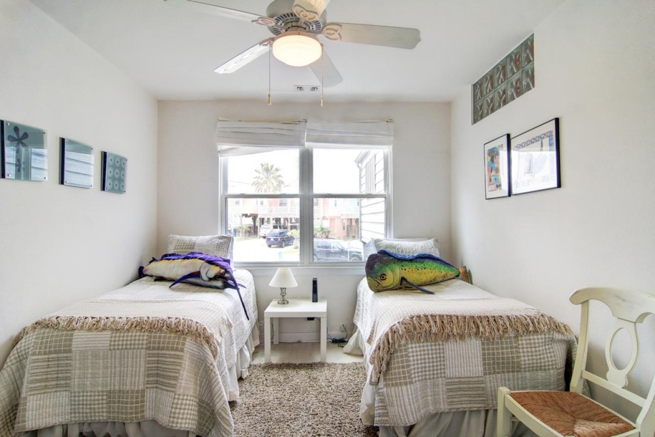 603IRR-Love Shack - thumb 2