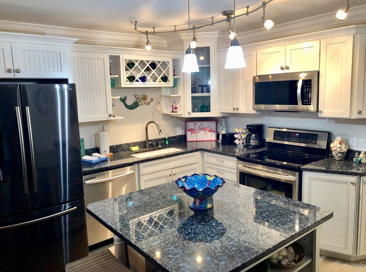 A Change In Lattitude 304BH Condo - thumb 42