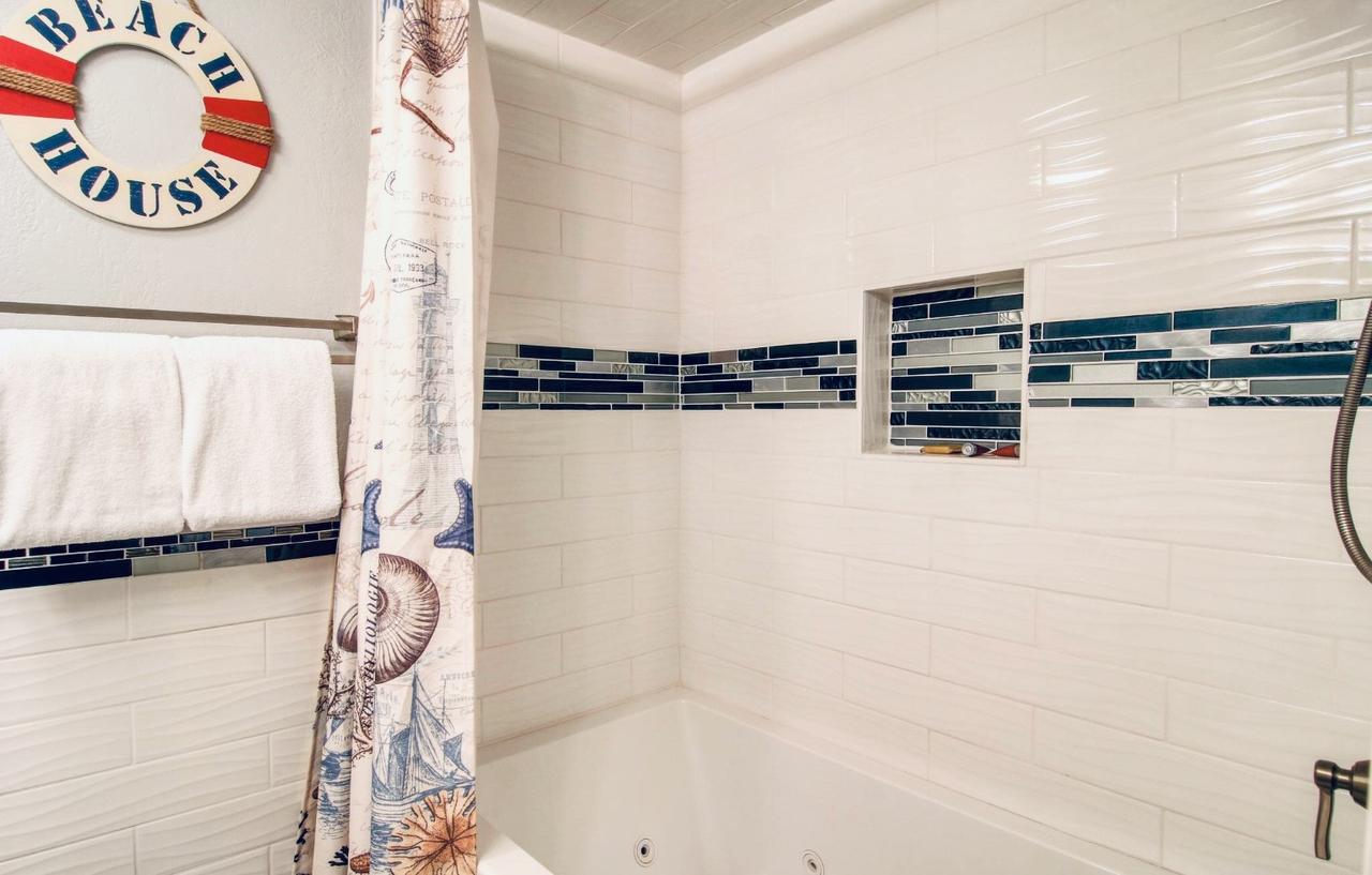 A Change In Lattitude 304BH Condo - thumb 3