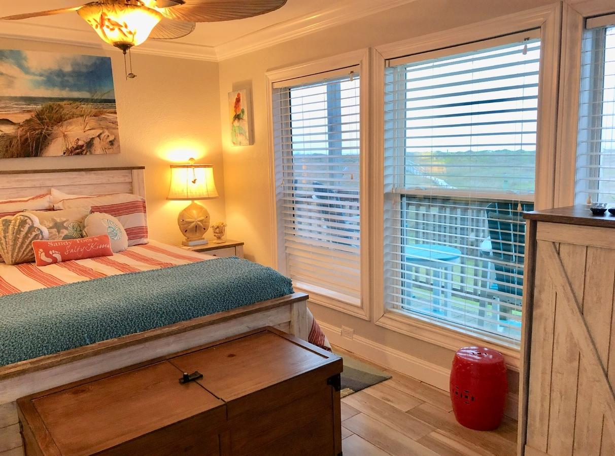 A Change In Lattitude 304BH Condo - thumb 5