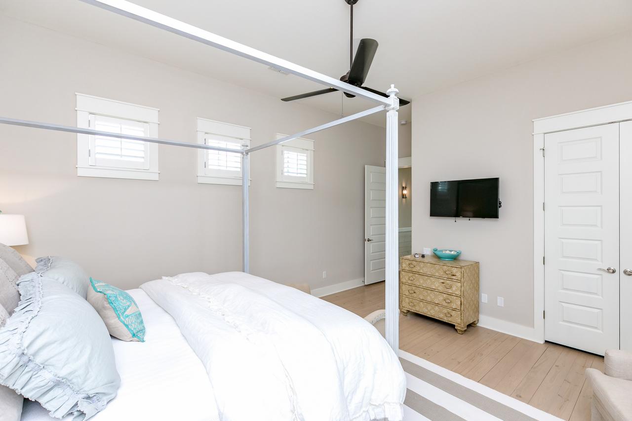 Coastal Chic In Port Aransas Home - thumb 33