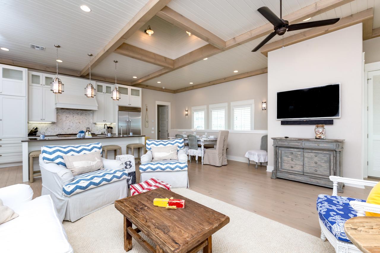 Coastal Chic In Port Aransas Home - thumb 0