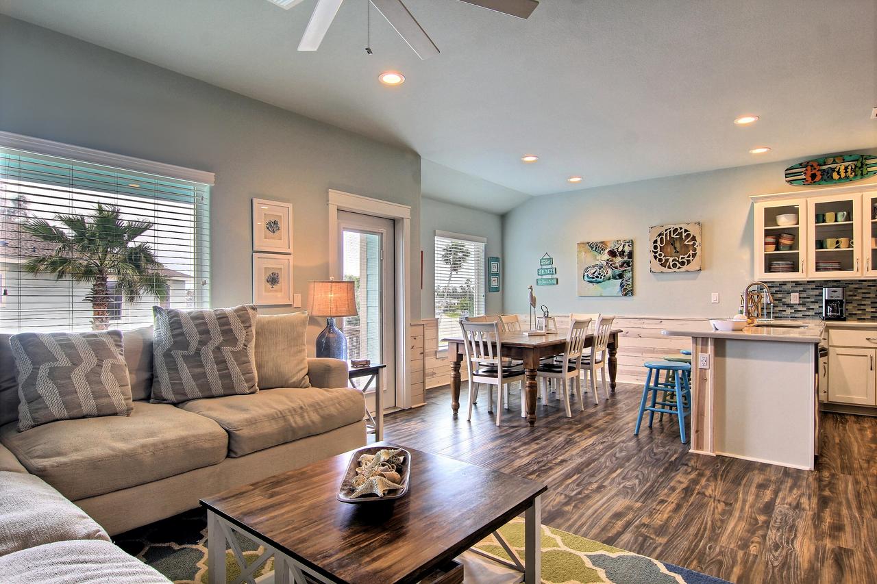 Beachy Keen Townhouse - thumb 0