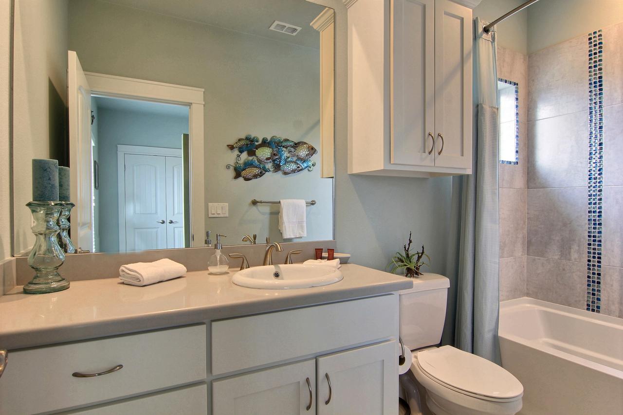 Beachy Keen Townhouse - thumb 11