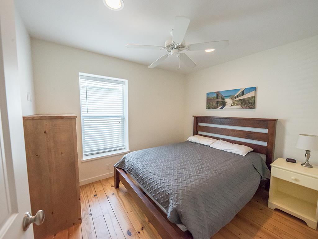 Brons Beach Shack Home - thumb 5