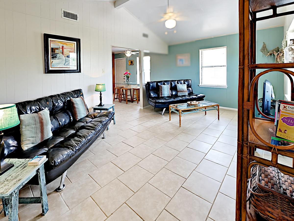 Lowki Bungalow - thumb 2