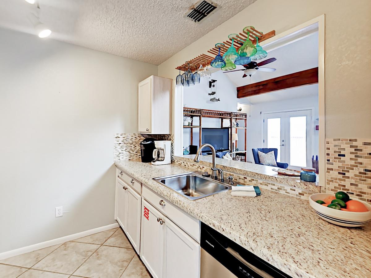 6877 Hwy 361 Home Unit 27 - thumb 2