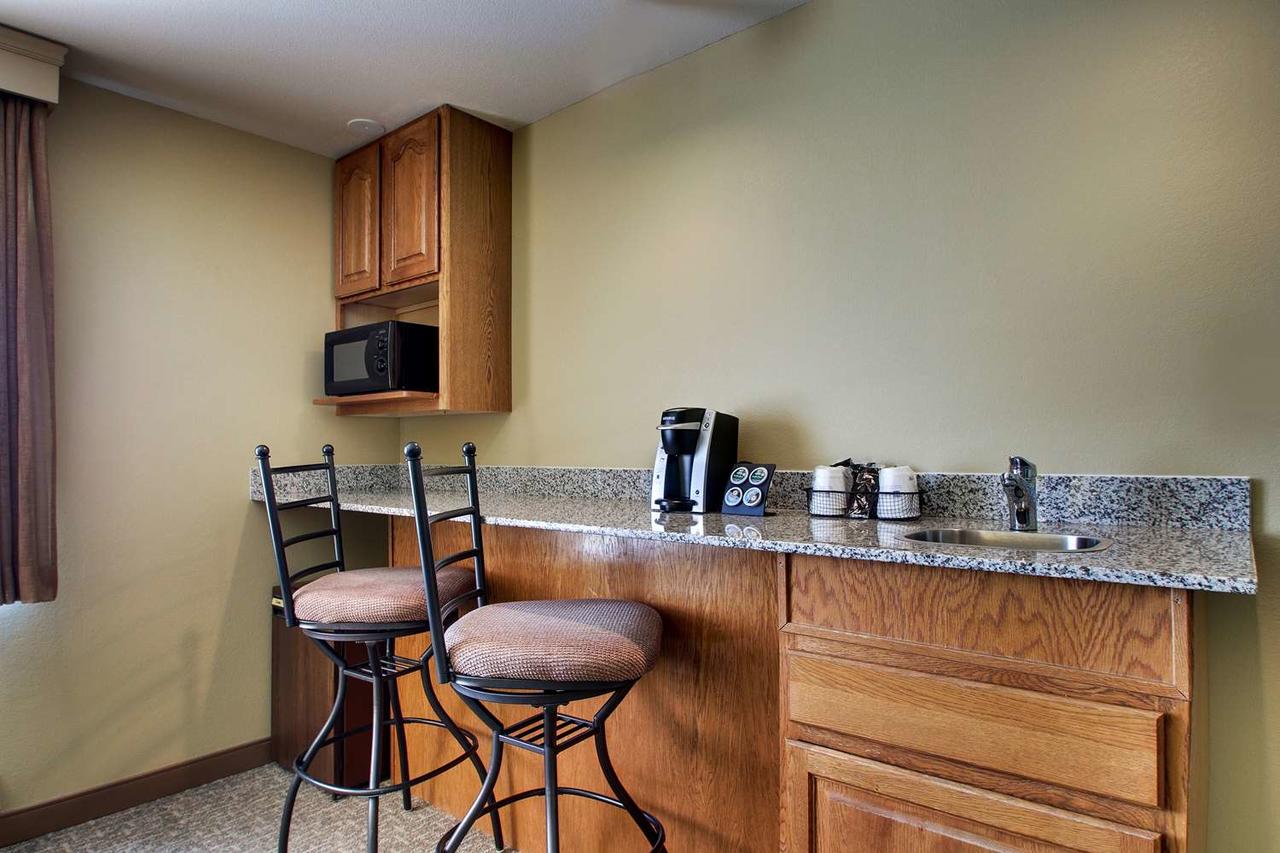 Best Western West Hills Inn - thumb 19