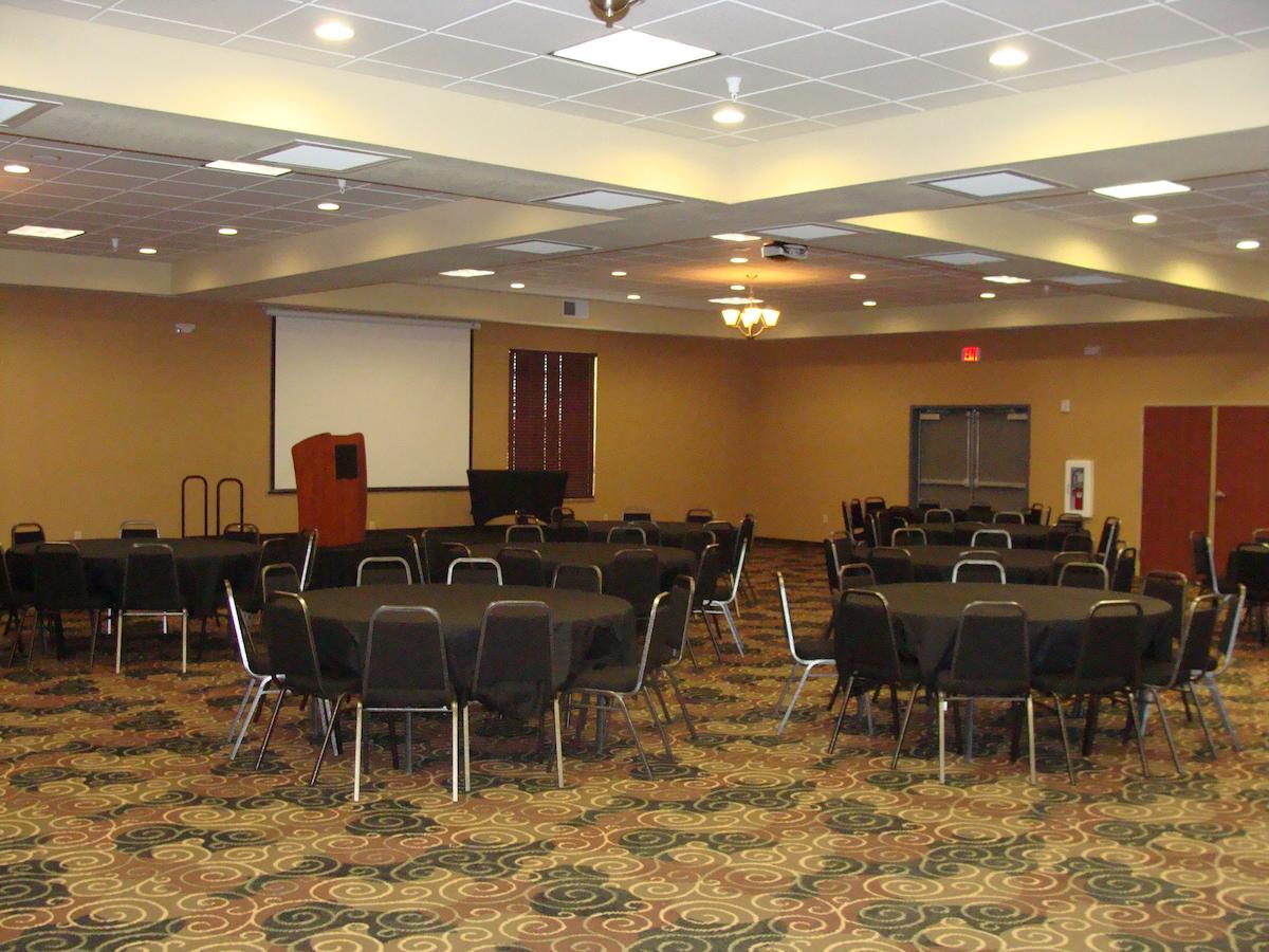 Cobblestone Hotel And Suites - Broken Bow - thumb 20