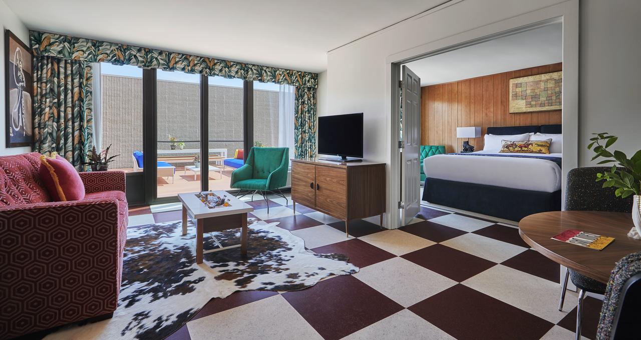 Graduate Lincoln - thumb 5