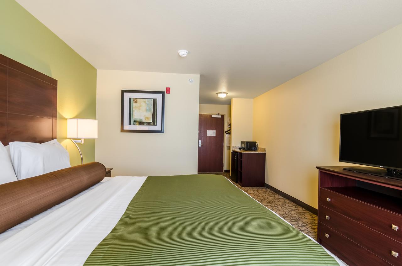 Cobblestone Hotel & Suites - McCook - thumb 13