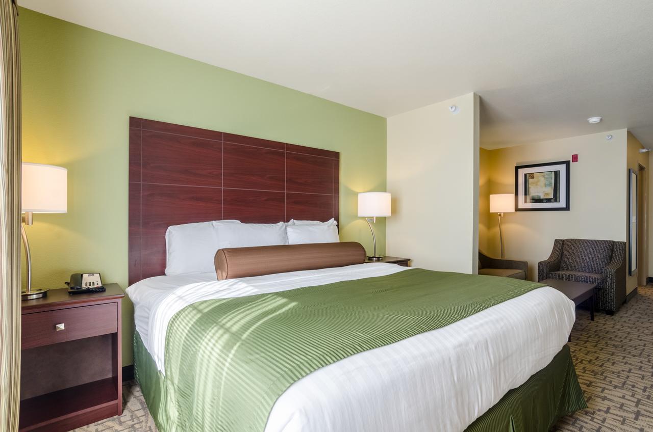 Cobblestone Hotel & Suites - McCook - thumb 10
