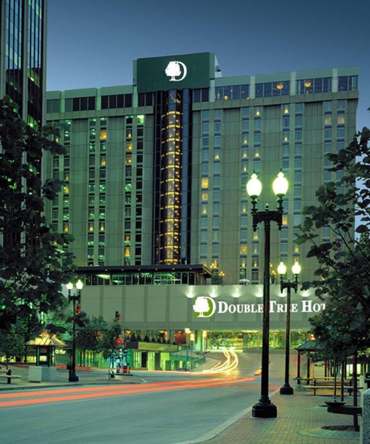 DoubleTree By Hilton Hotel & Executive Meeting Center Omaha-Downtown - thumb 0