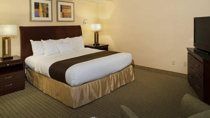 DoubleTree By Hilton Hotel & Executive Meeting Center Omaha-Downtown - thumb 2