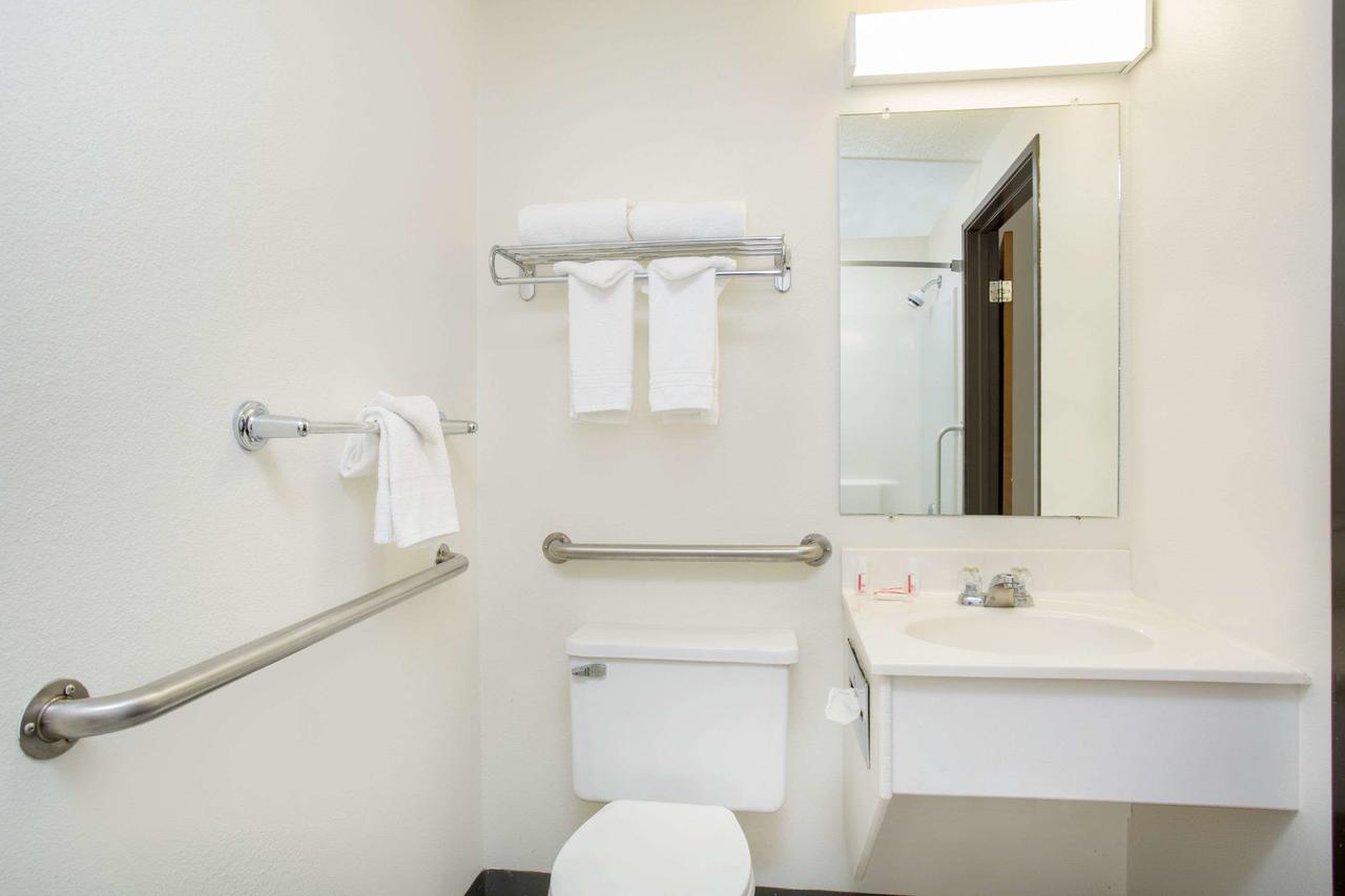 Days Inn By Wyndham Ogallala - thumb 11