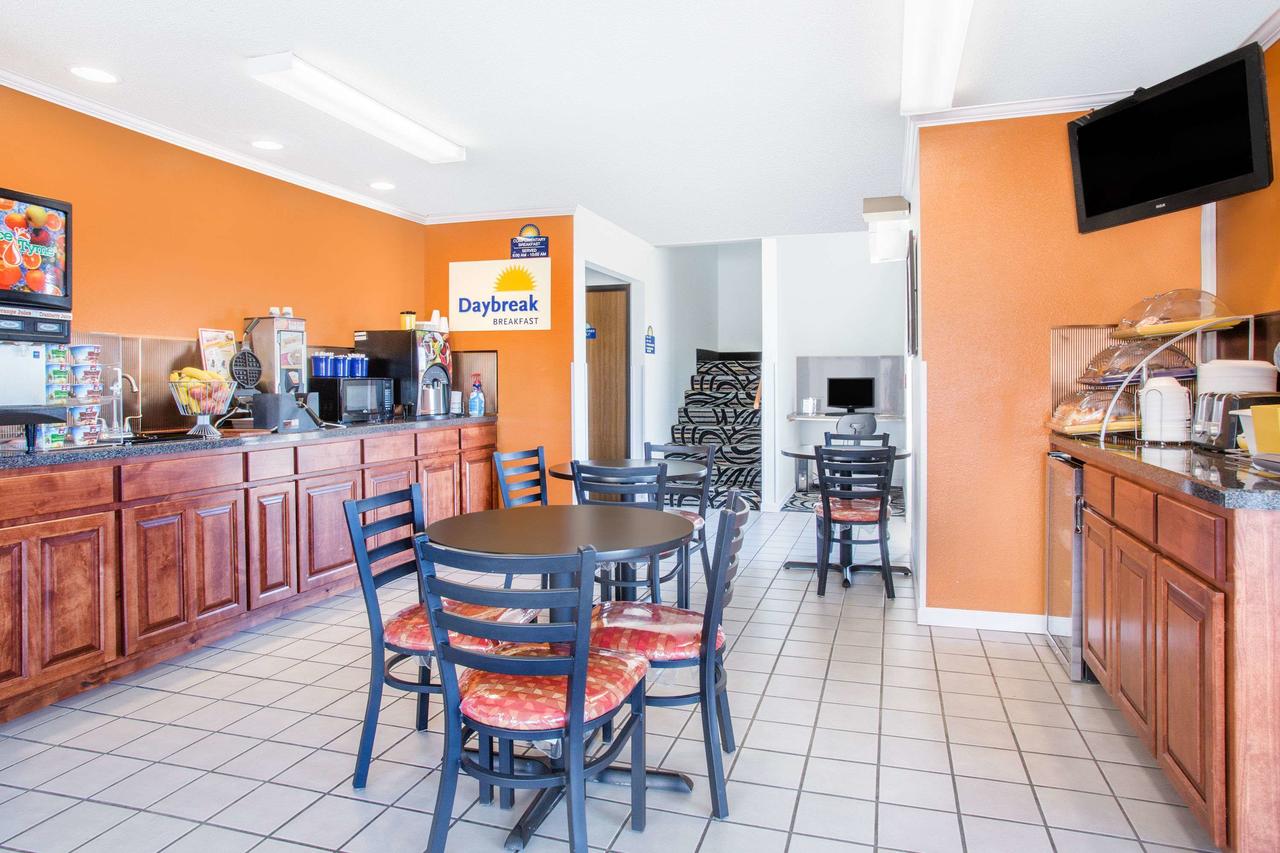 Days Inn By Wyndham Ogallala - thumb 9