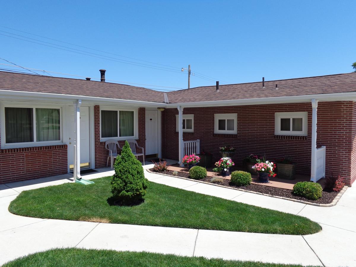 Husker Inn - thumb 25