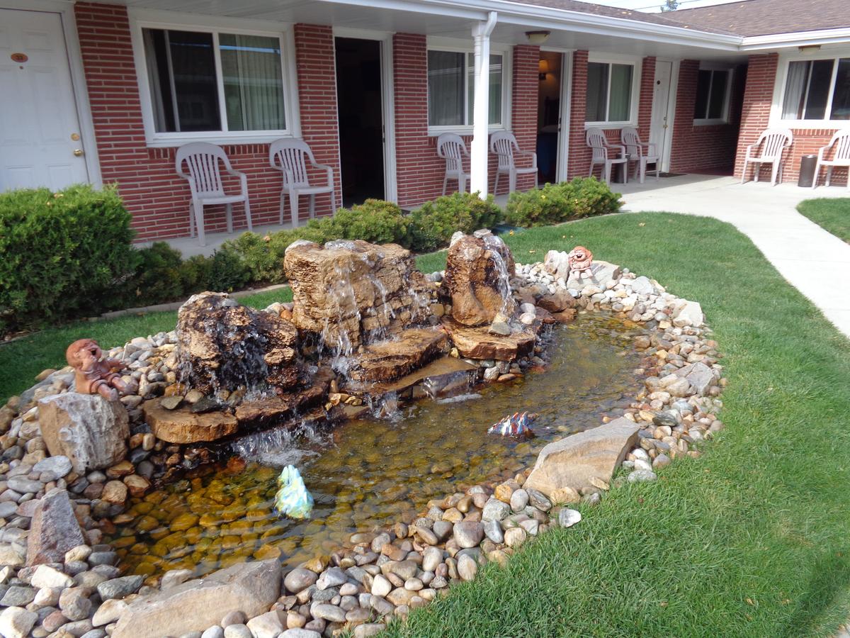 Husker Inn - thumb 16