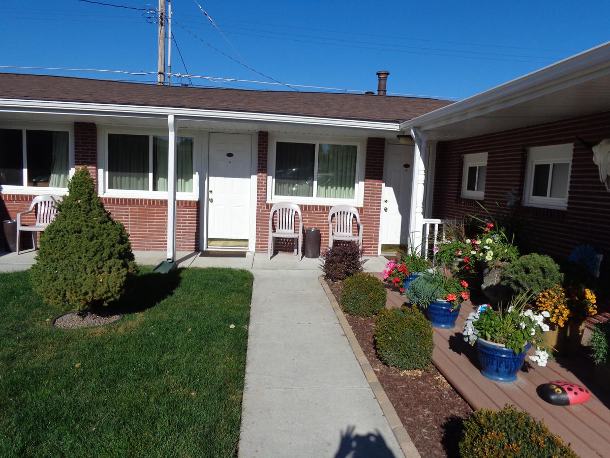 Husker Inn - thumb 5