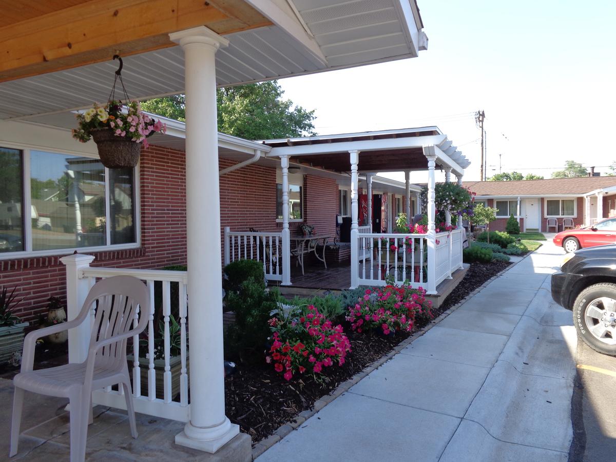 Husker Inn - thumb 17