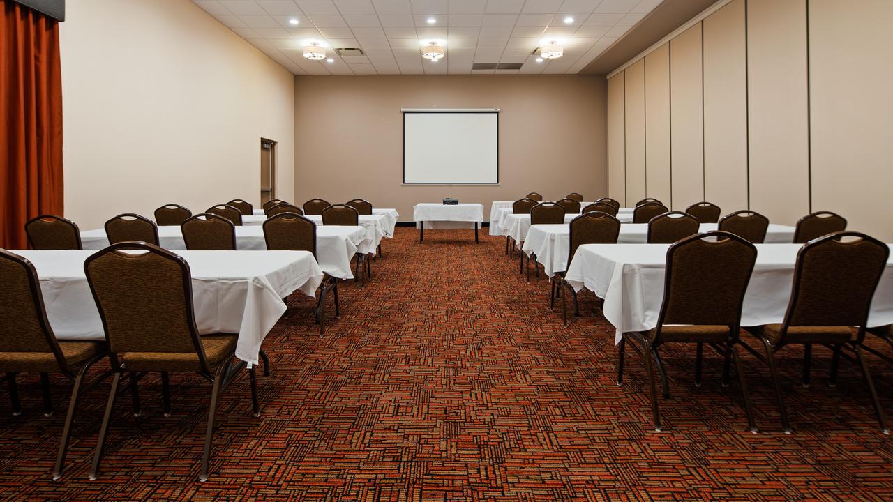 Best Western Plus North Platte Inn & Suites - thumb 5