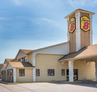 Super 8 by Wyndham Lexington - Tourism Bookings