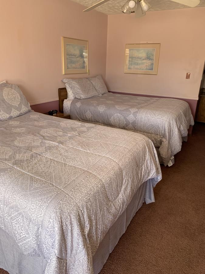 Blue Spruce Motel - thumb 1