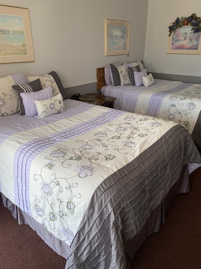 Blue Spruce Motel - thumb 3