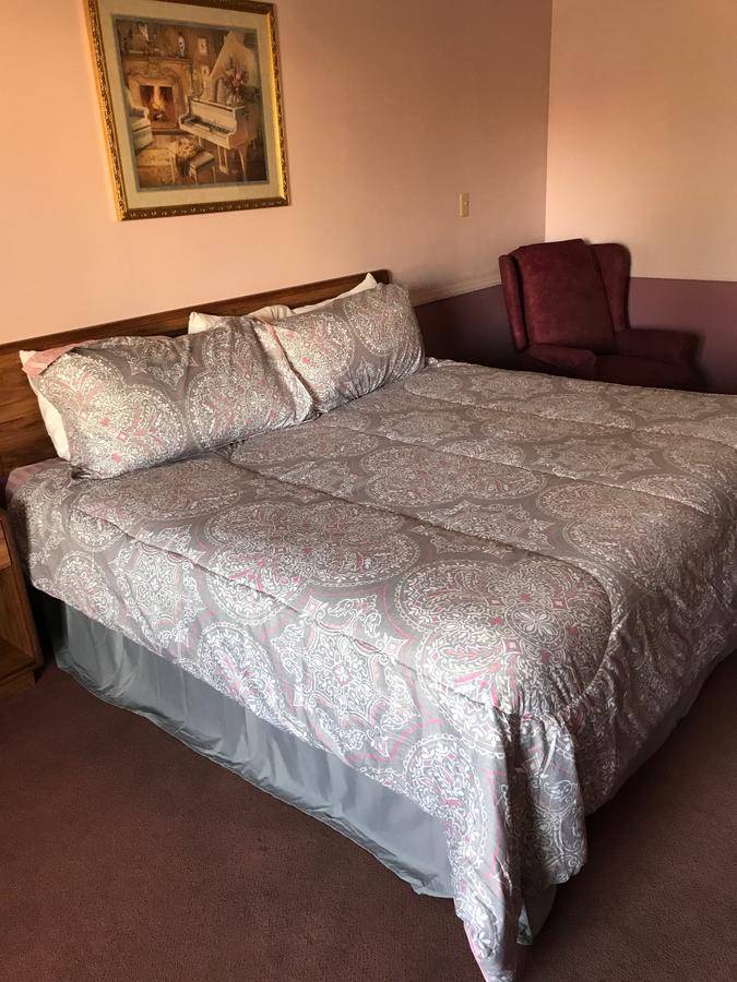 Blue Spruce Motel - thumb 40