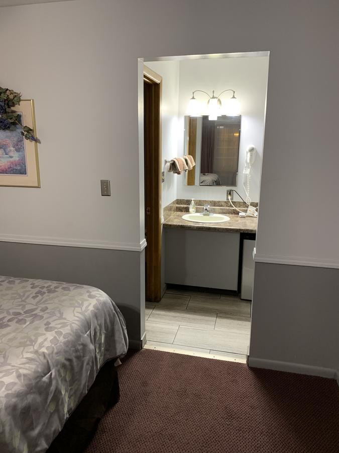 Blue Spruce Motel - thumb 27