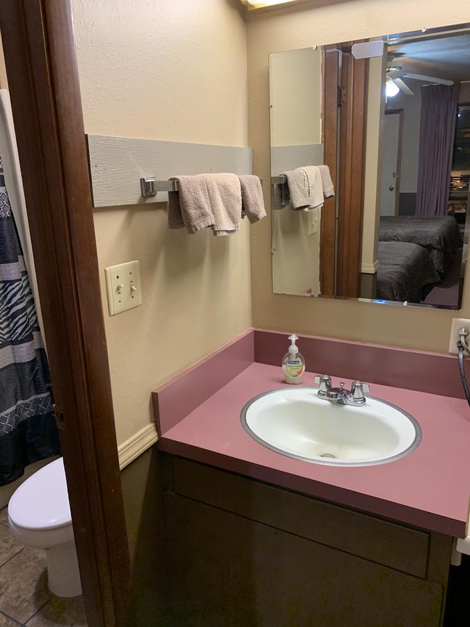 Blue Spruce Motel - thumb 9