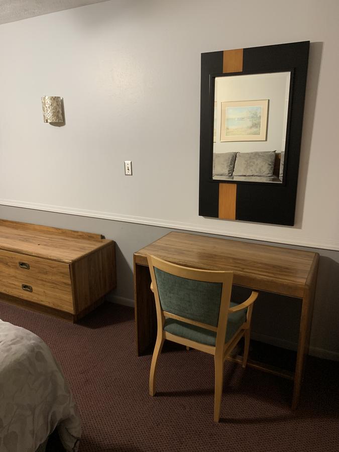 Blue Spruce Motel - thumb 29