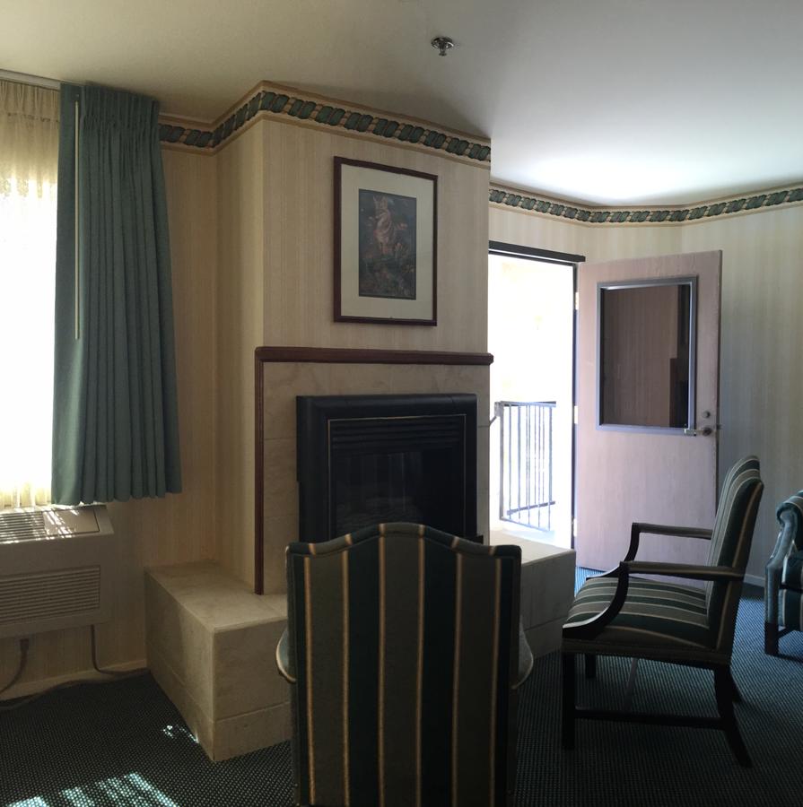 Longstreet Inn & Casino - thumb 26